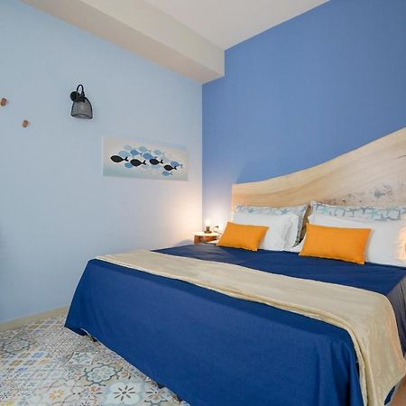 Mediterranea Apartment- Central Station - Free Wifi&Netflix Bari Esterno foto
