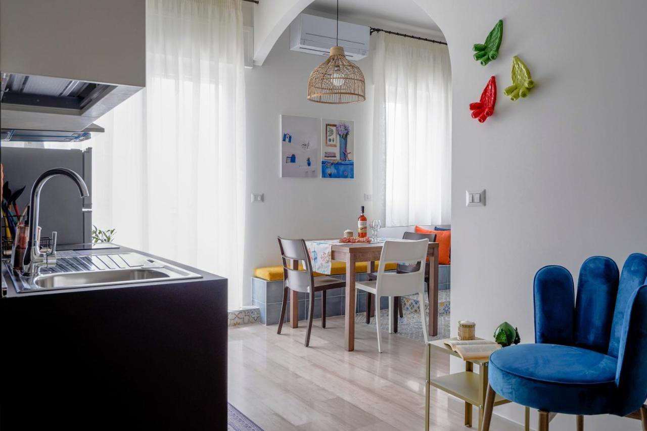 Mediterranea Apartment- Central Station - Free Wifi&Netflix Bari Esterno foto