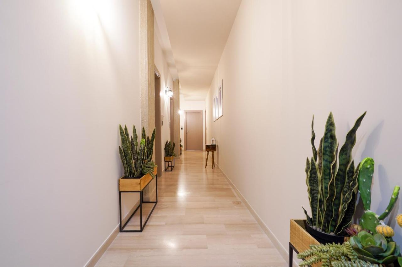 Mediterranea Apartment- Central Station - Free Wifi&Netflix Bari Esterno foto