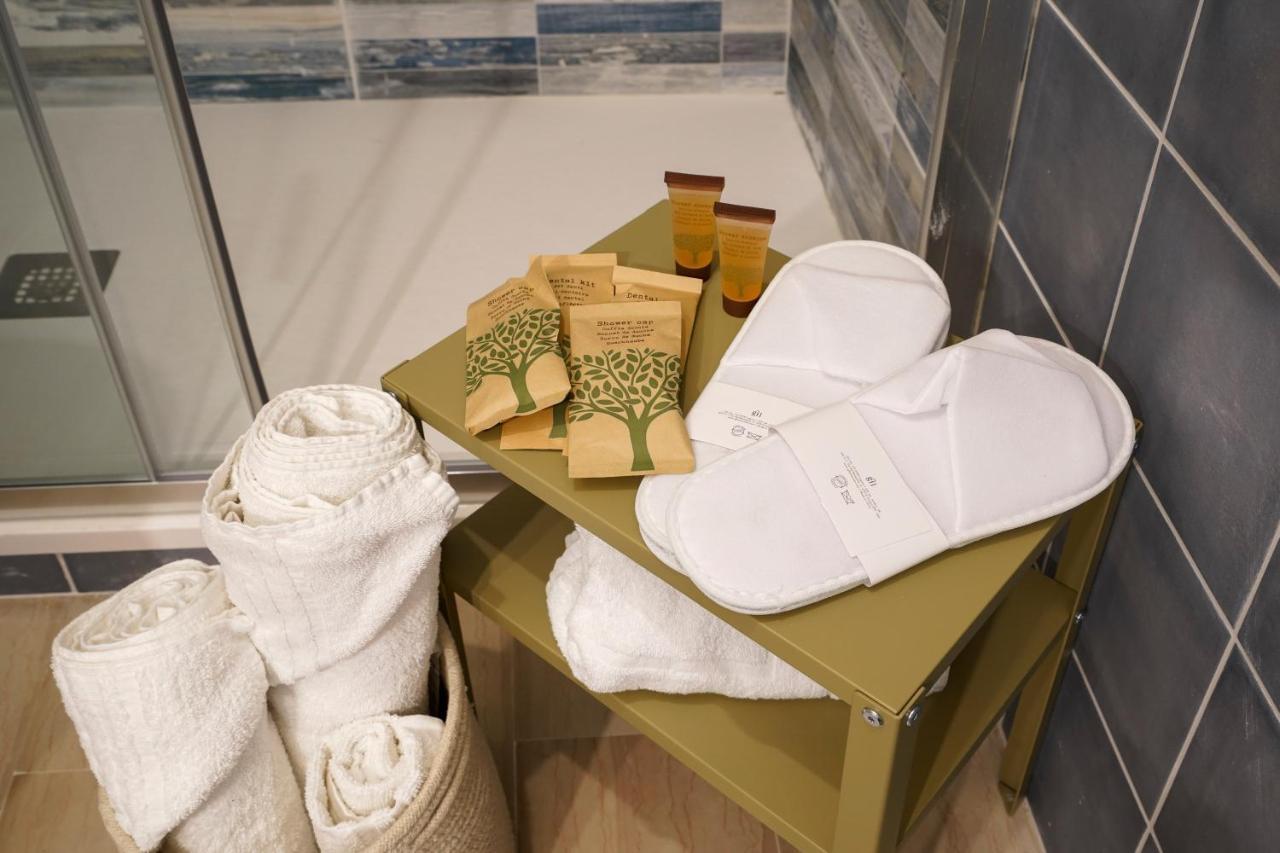 Mediterranea Apartment- Central Station - Free Wifi&Netflix Bari Esterno foto
